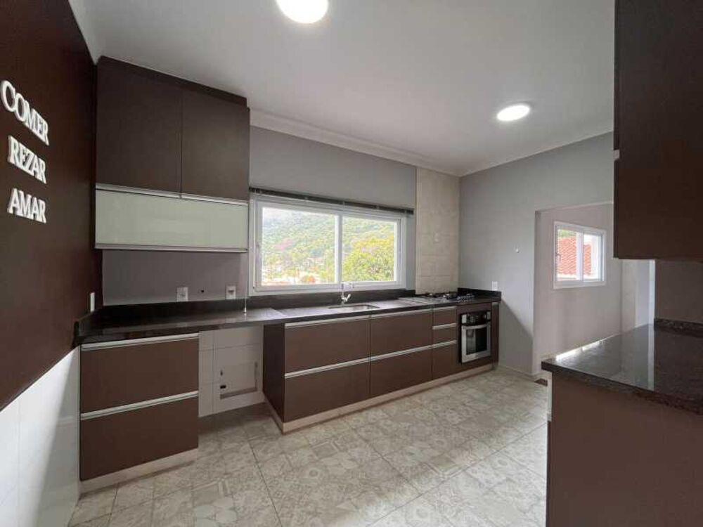 Casa à venda com 4 quartos, 340m² - Foto 13