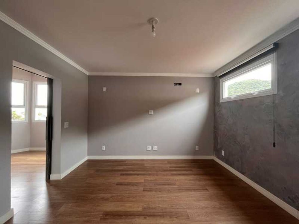 Casa à venda com 4 quartos, 340m² - Foto 6