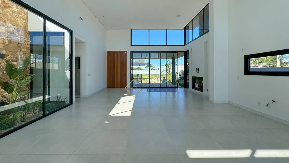 Casa, 4 quartos, 289 m² - Foto 3