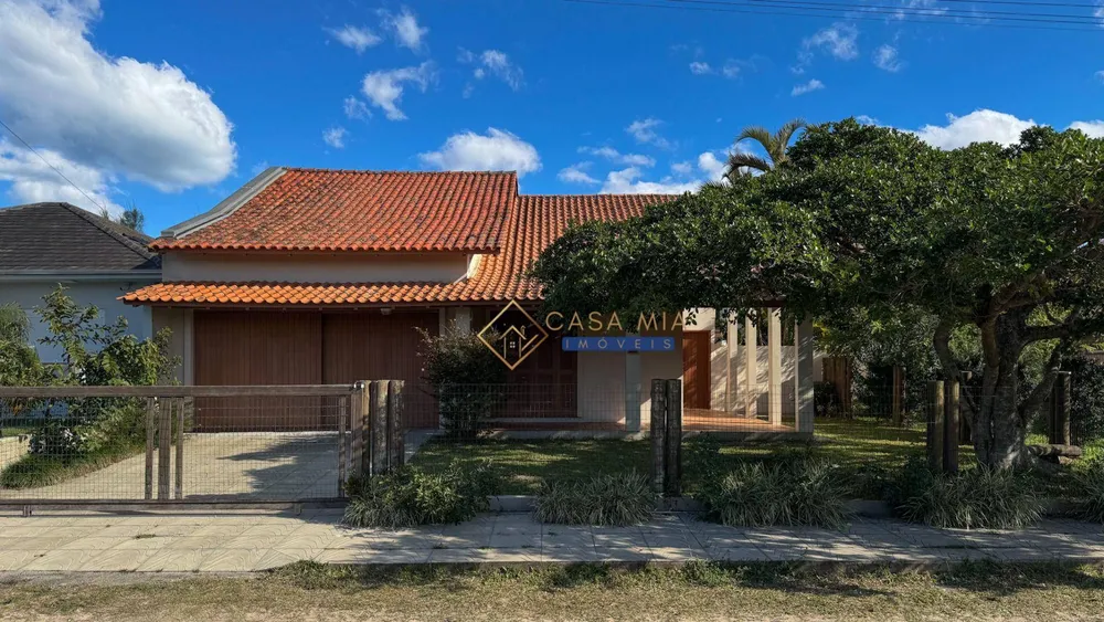 Casa, 4 quartos, 208 m² - Foto 1