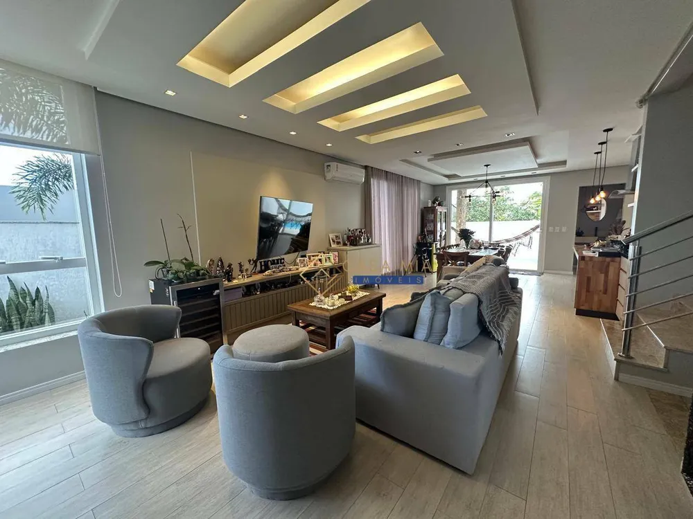 Casa, 3 quartos, 210 m² - Foto 7
