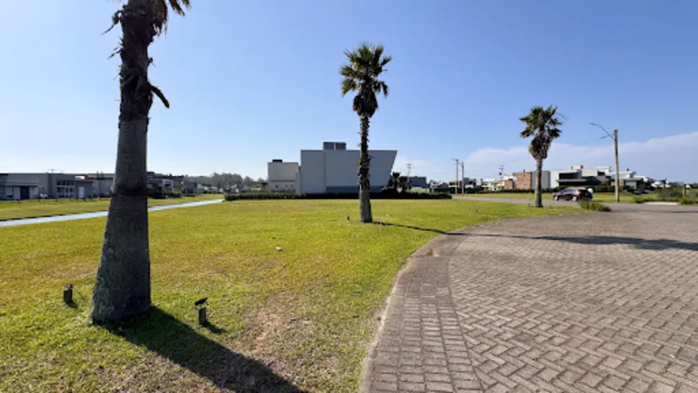 Loteamento e Condomínio, 731 m² - Foto 2