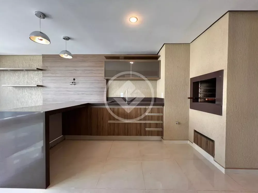 Apartamento, 3 quartos, 214 m² - Foto 1
