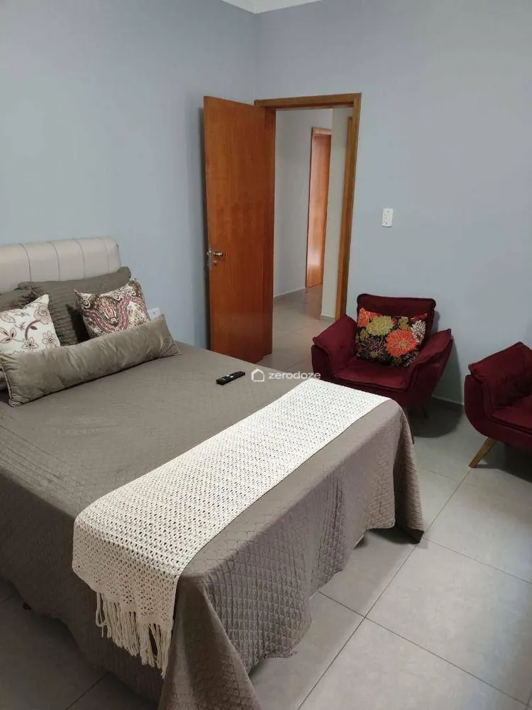 Casa, 3 quartos, 180 m² - Foto 2