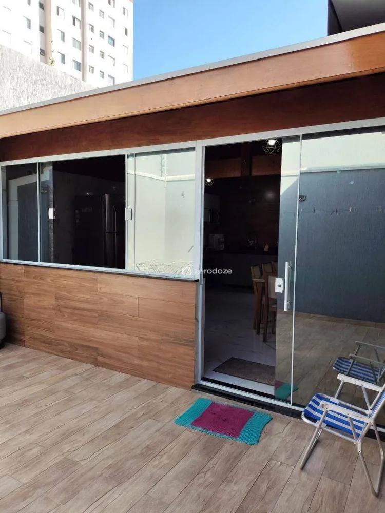 Casa, 3 quartos, 180 m² - Foto 1