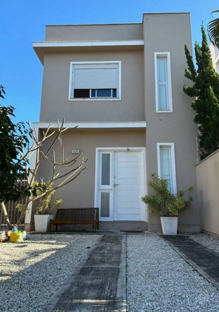 Casa à venda com 3 quartos - Foto 1