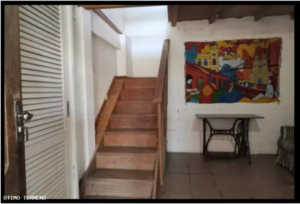 Casa à venda com 4 quartos, 226m² - Foto 2