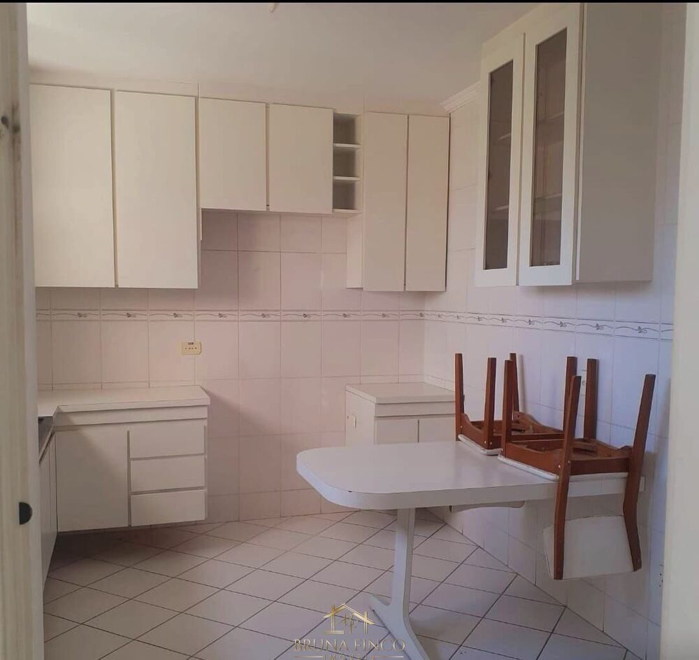 Apartamento à venda com 3 quartos, 130m² - Foto 1