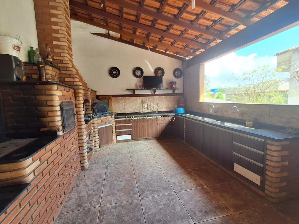 Casa, 5 quartos, 219 m² - Foto 2