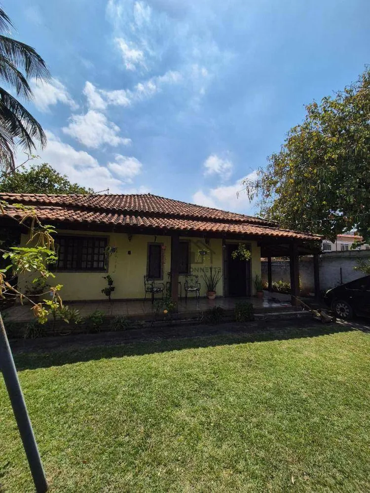 Casa, 3 quartos, 242 m² - Foto 2