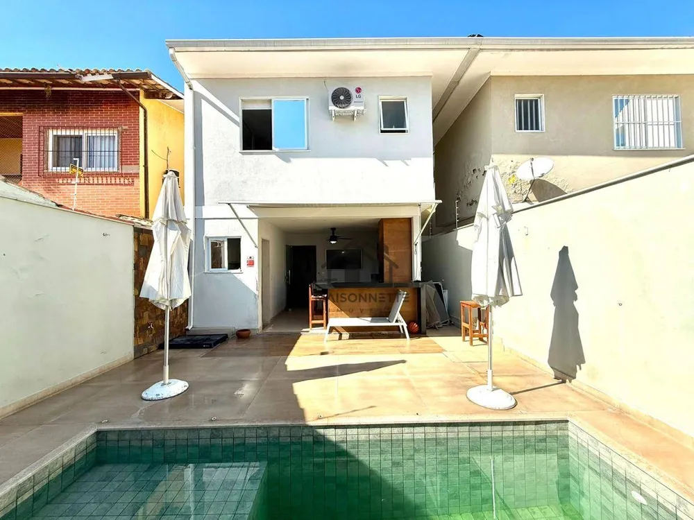 Casa, 4 quartos, 202 m² - Foto 1