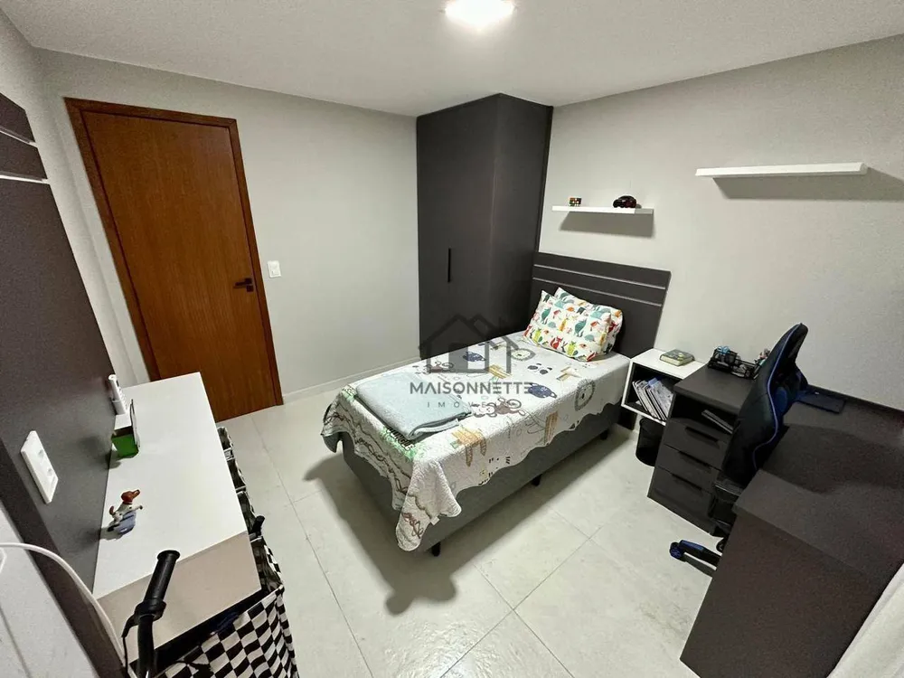 Casa, 3 quartos, 217 m² - Foto 1