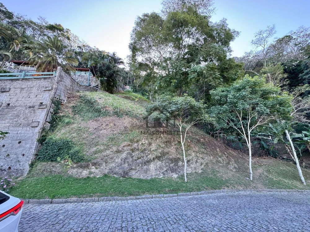 Loteamento e Condomínio, 1500 m² - Foto 1