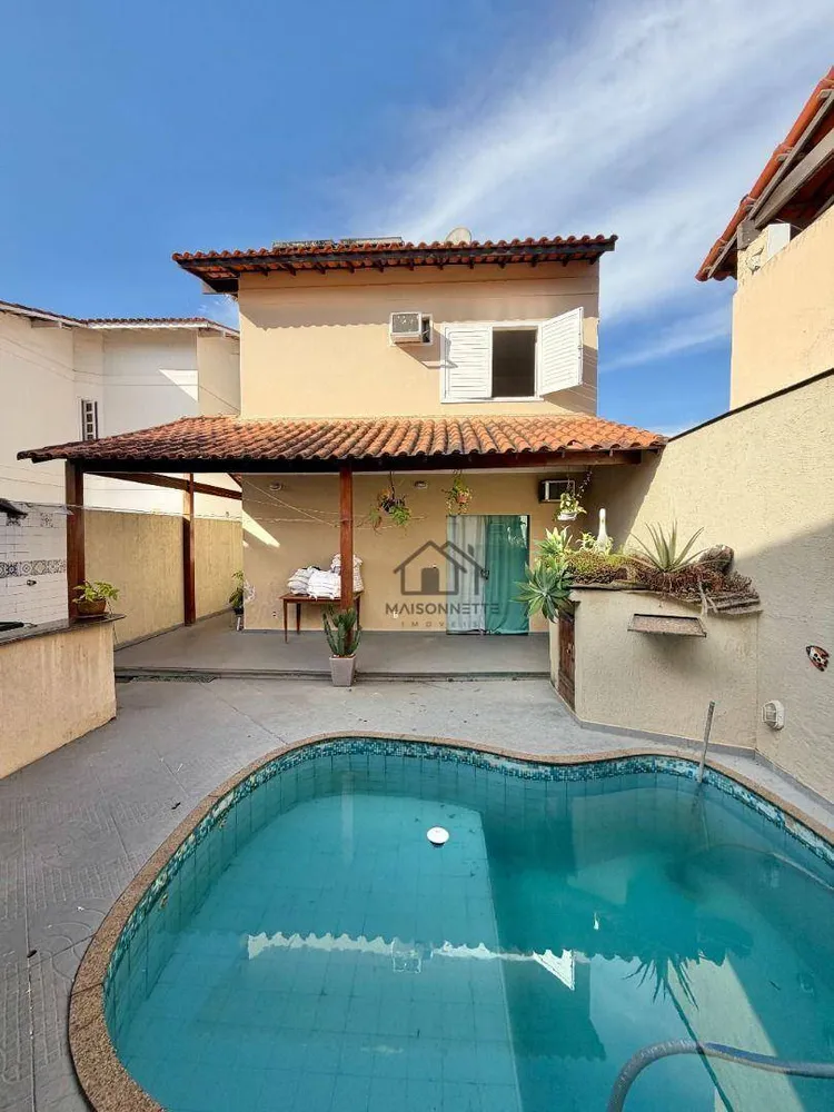 Casa, 4 quartos, 180 m² - Foto 1