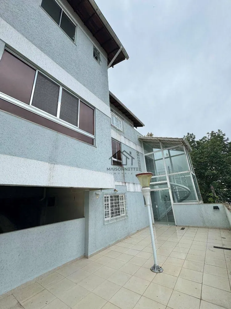 Casa, 3 quartos, 250 m² - Foto 2