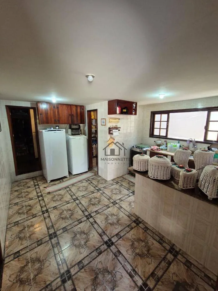 Casa, 3 quartos, 200 m² - Foto 8