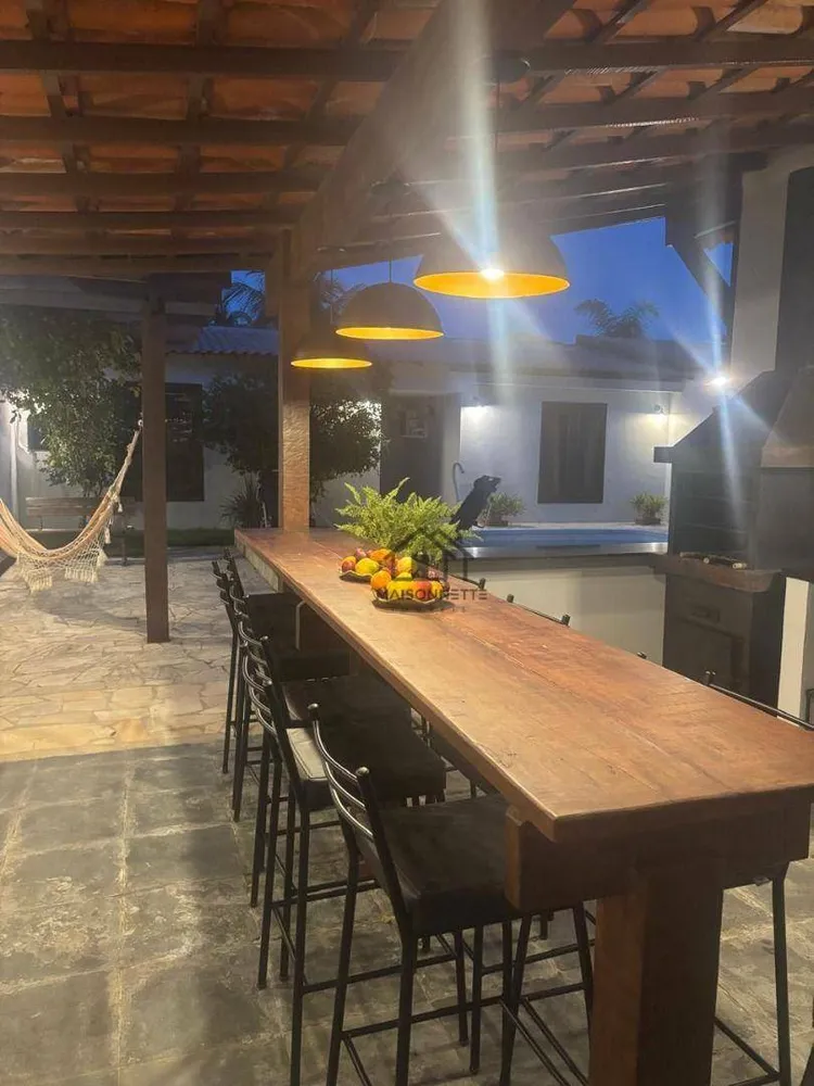 Casa, 6 quartos, 324 m² - Foto 1