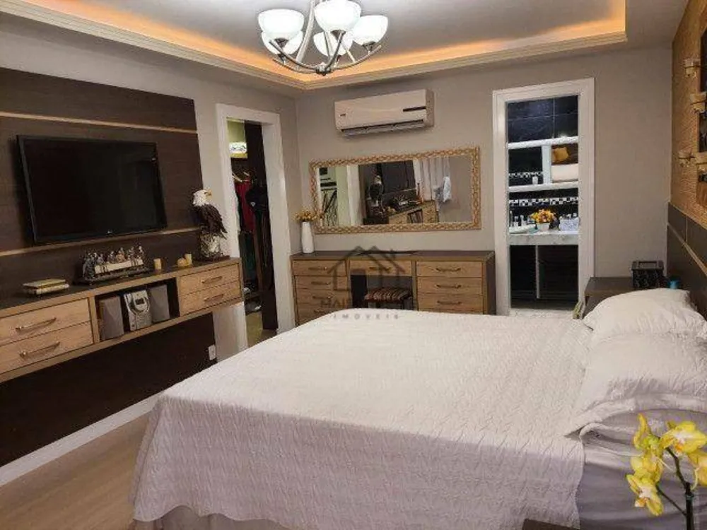Casa, 4 quartos, 270 m² - Foto 19