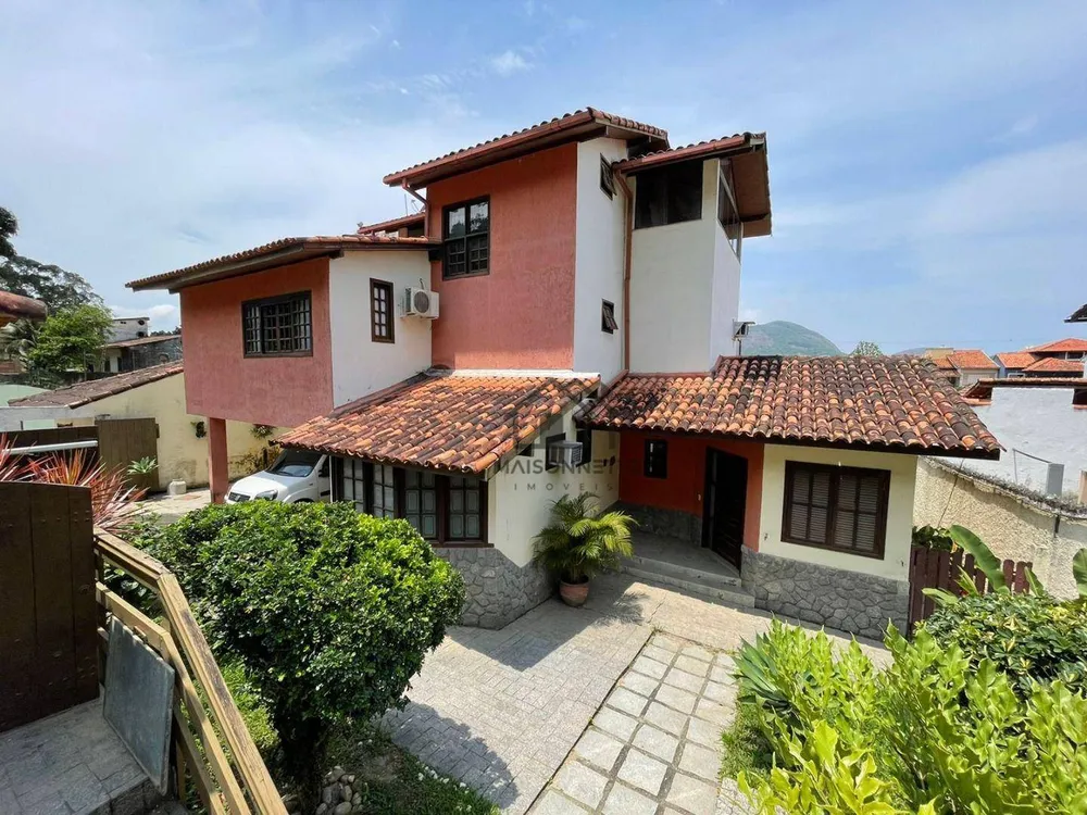 Casa, 4 quartos, 300 m² - Foto 1