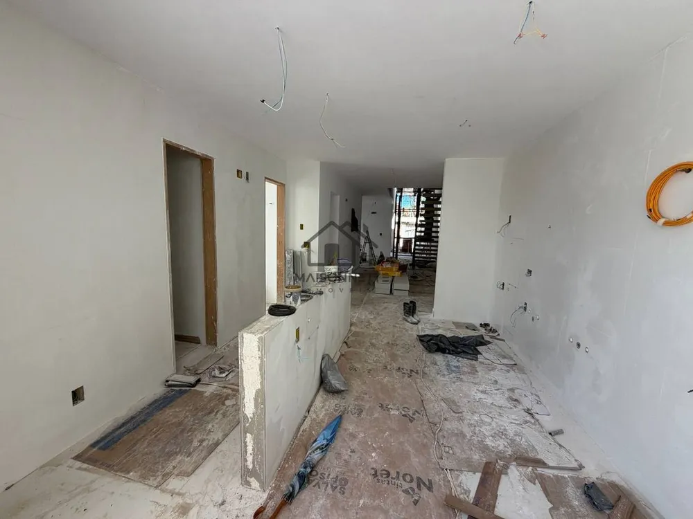 Casa, 4 quartos, 230 m² - Foto 9