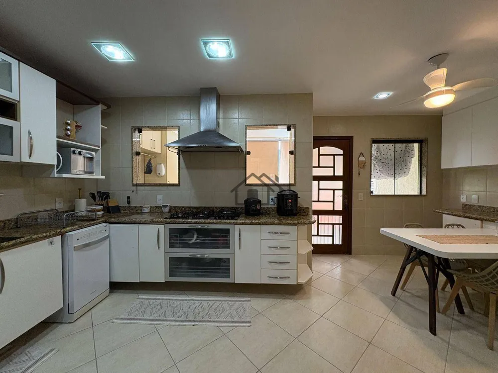 Casa, 3 quartos, 289 m² - Foto 25