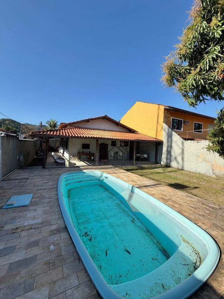 Casa, 3 quartos, 200 m² - Foto 1
