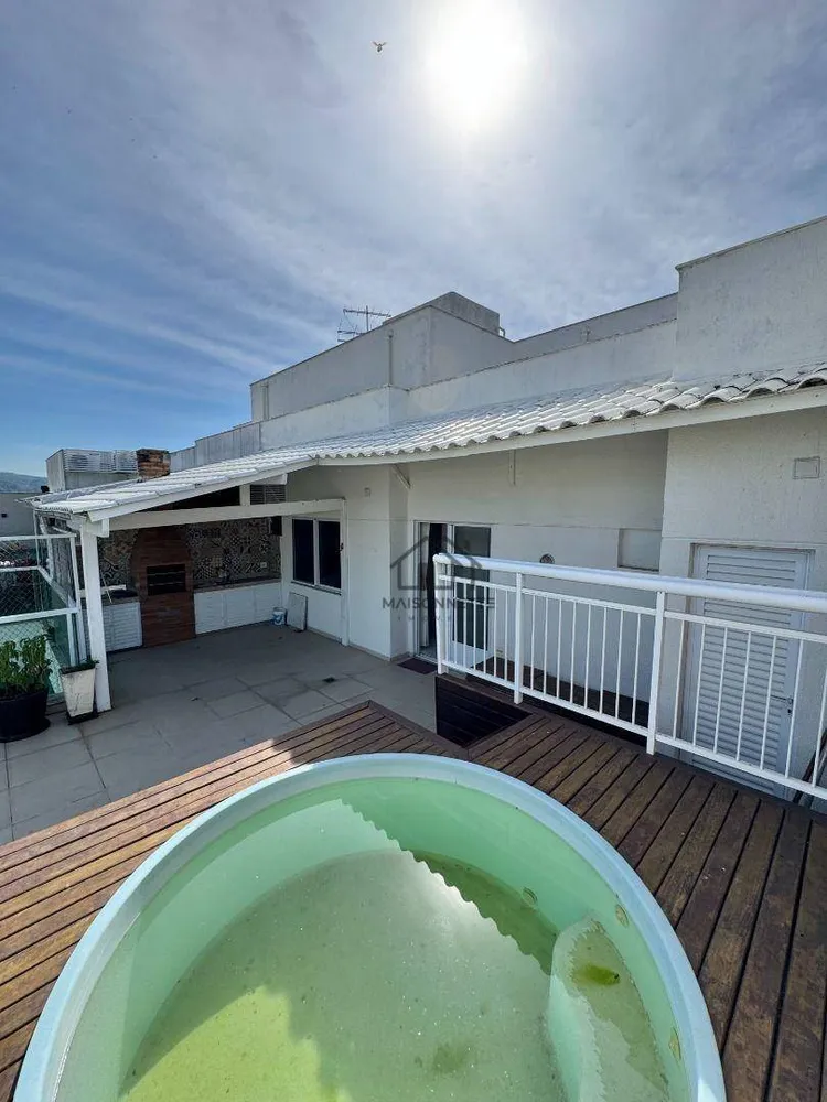 Cobertura, 3 quartos, 224 m² - Foto 1
