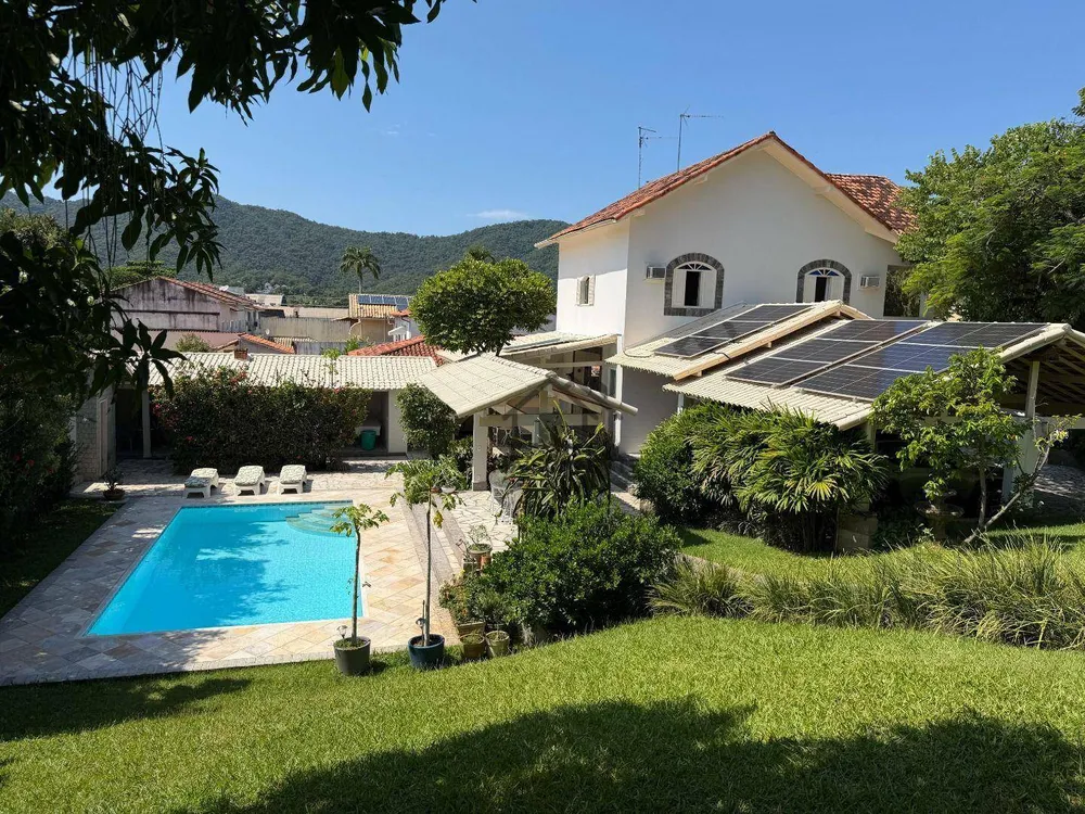 Casa, 4 quartos, 290 m² - Foto 1