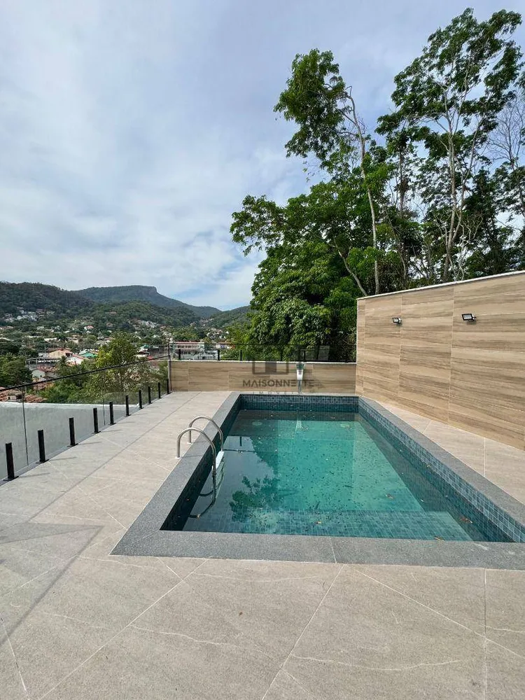 Casa, 5 quartos, 292 m² - Foto 2