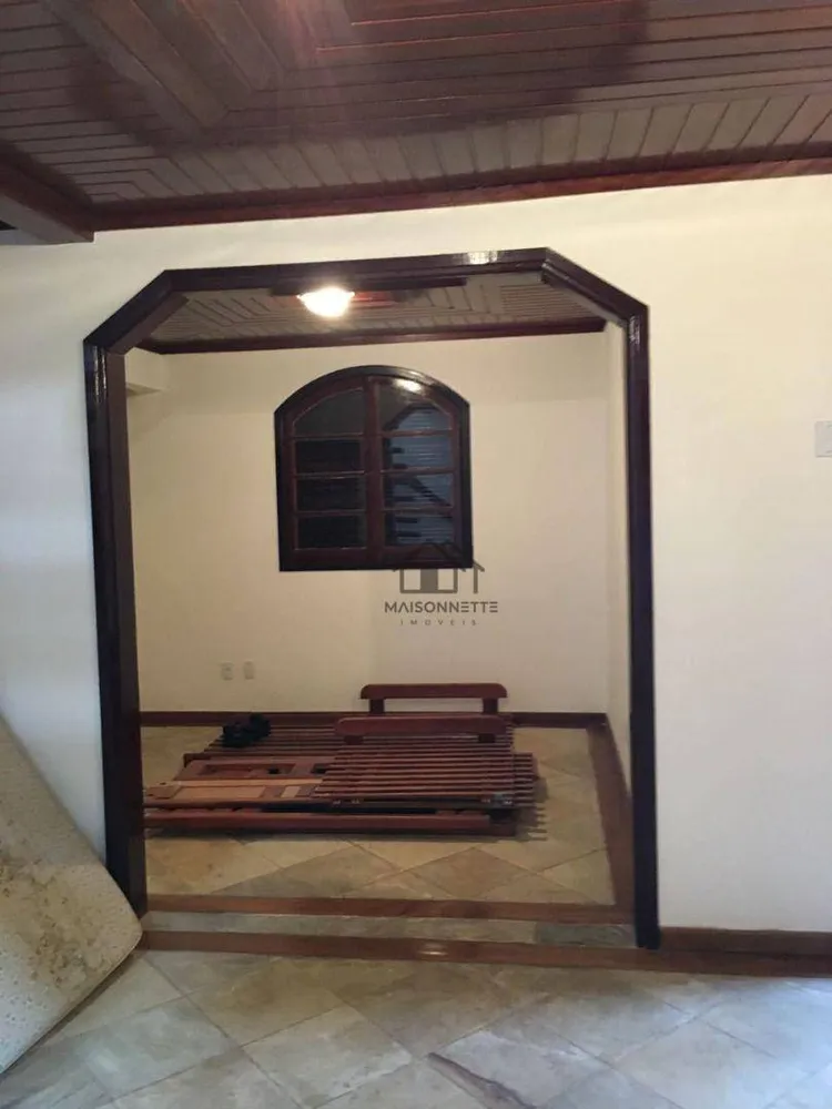 Casa, 5 quartos, 300 m² - Foto 22