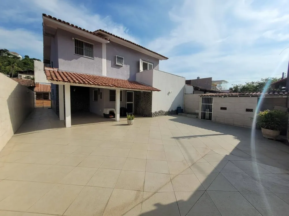 Casa, 5 quartos, 218 m² - Foto 3
