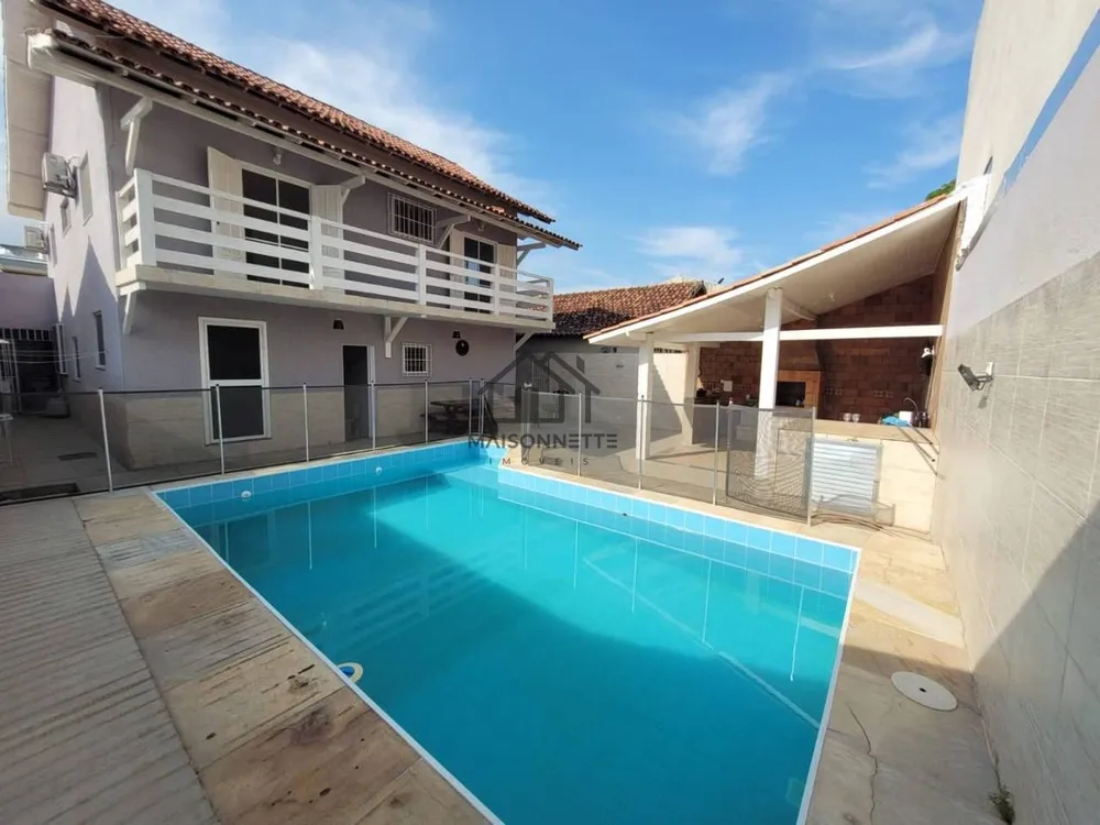 Casa, 5 quartos, 218 m² - Foto 2