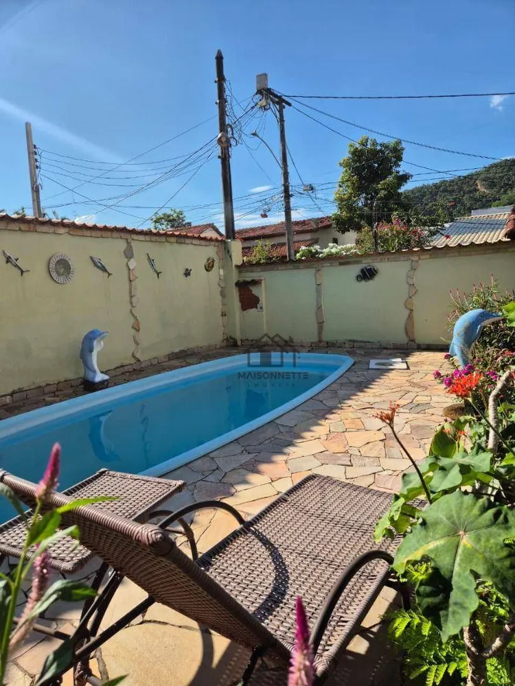 Casa, 3 quartos, 239 m² - Foto 2