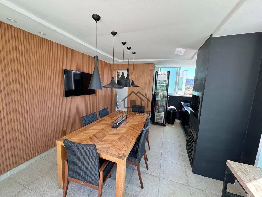 Apartamento, 3 quartos, 196 m² - Foto 1