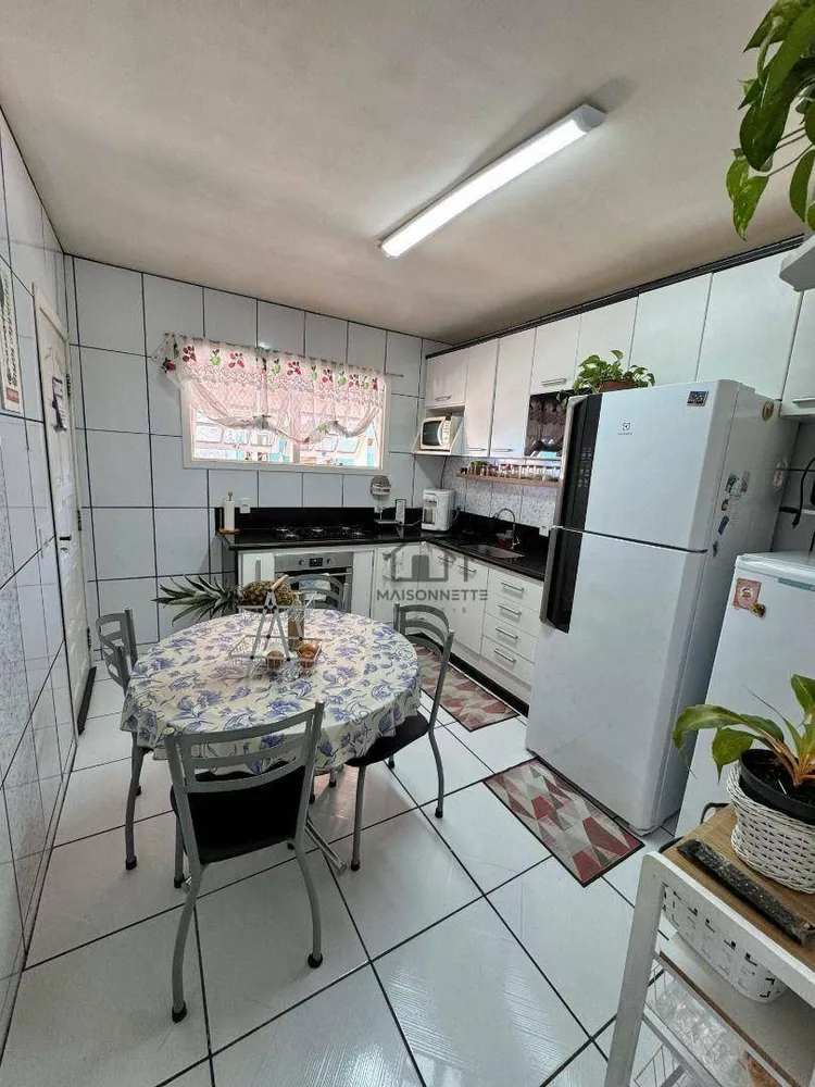 Casa, 4 quartos, 200 m² - Foto 12
