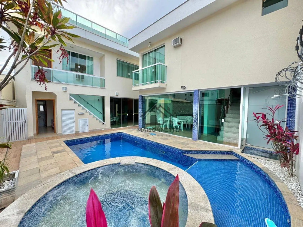 Casa, 6 quartos, 360 m² - Foto 1