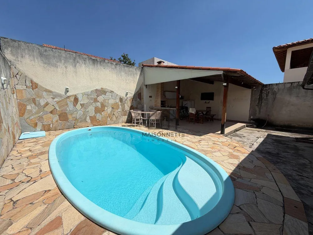 Casa, 3 quartos, 200 m² - Foto 1