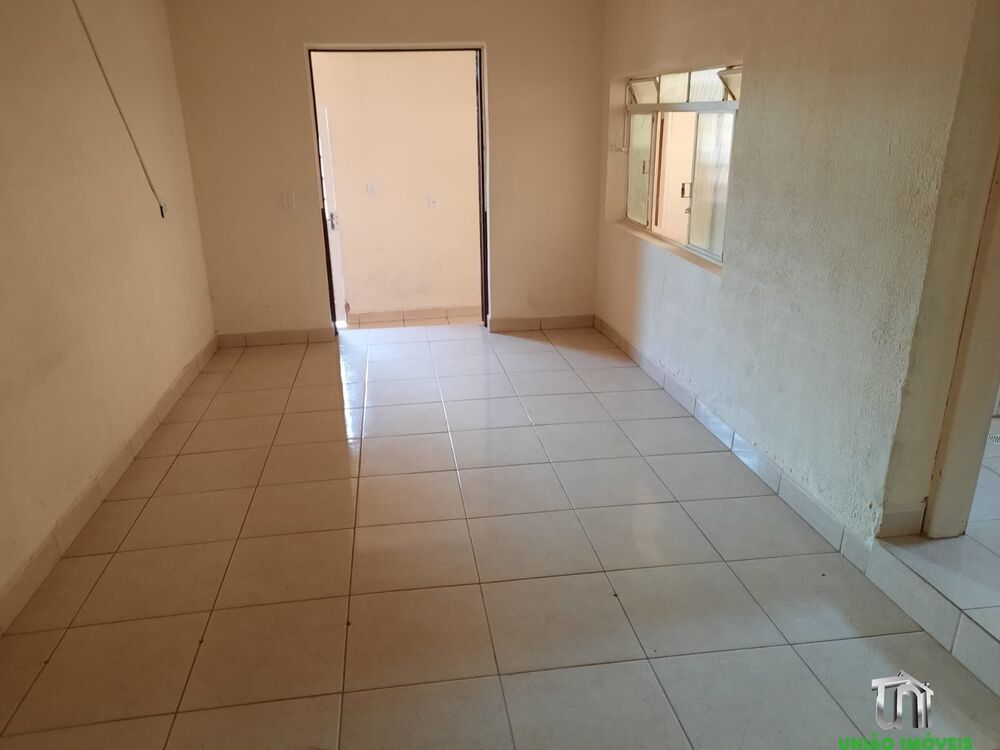 Casa, 3 quartos, 221 m² - Foto 1