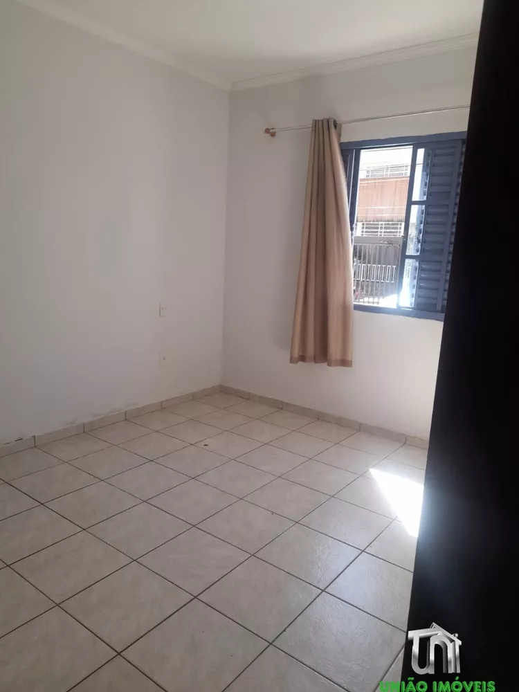 Apartamento à venda com 2 quartos, 60m² - Foto 4