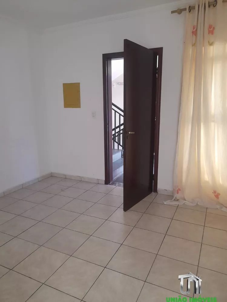 Apartamento à venda com 2 quartos, 60m² - Foto 2