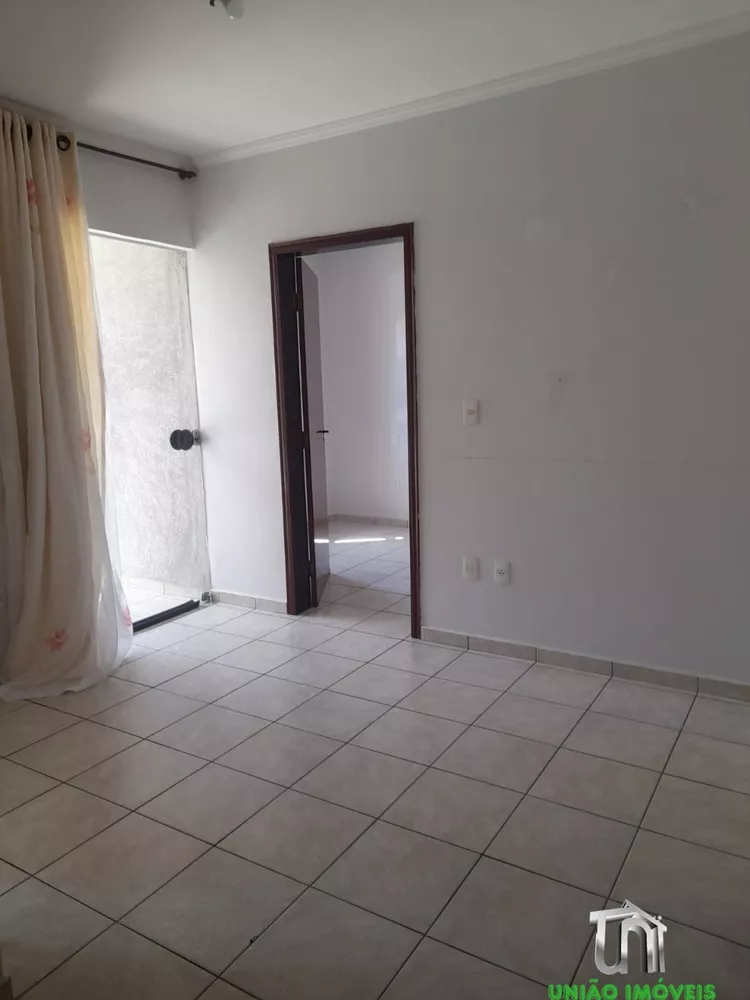 Apartamento à venda com 2 quartos, 60m² - Foto 3