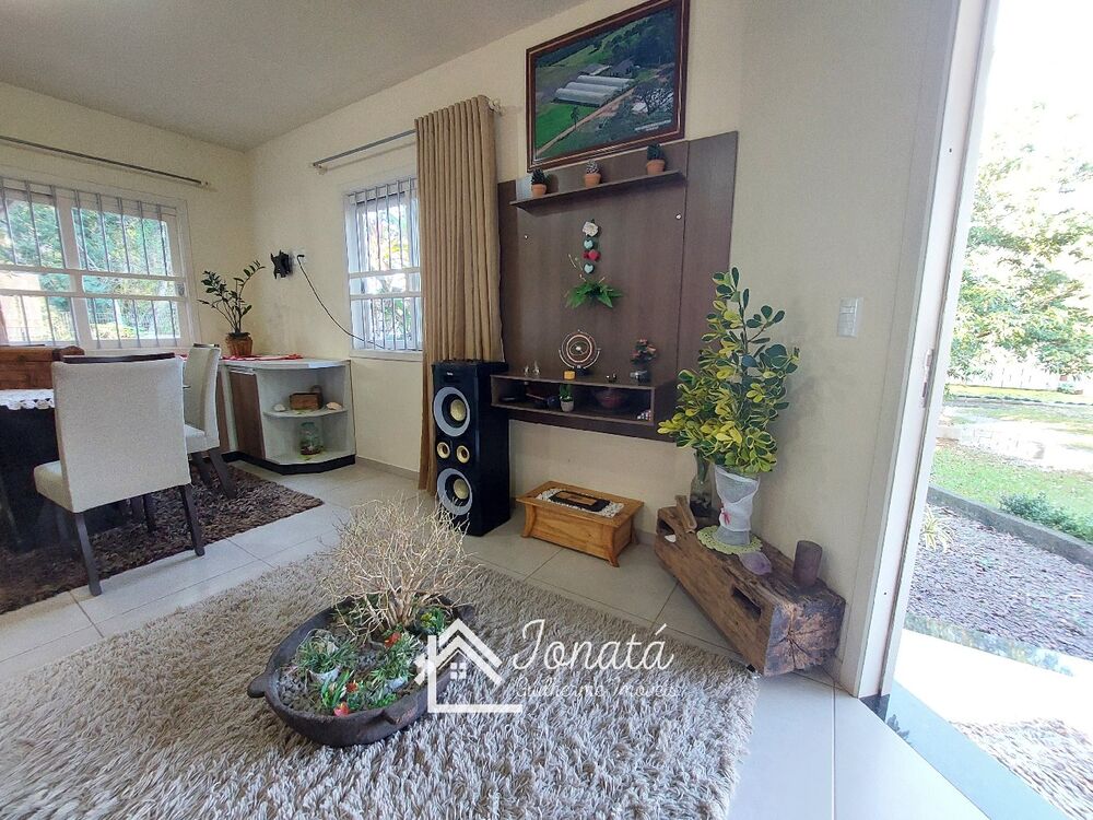 Casa à venda com 2 quartos, 2063m² - Foto 4