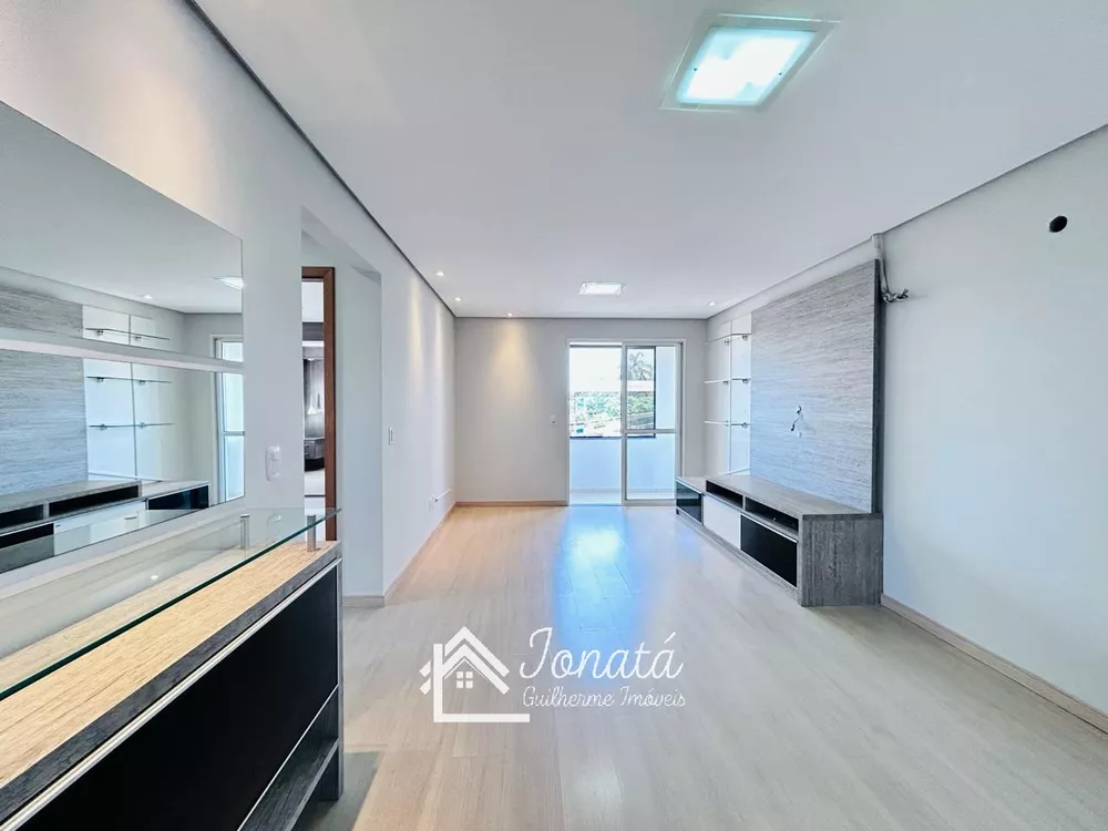 Apartamento à venda com 2 quartos, 72m² - Foto 1