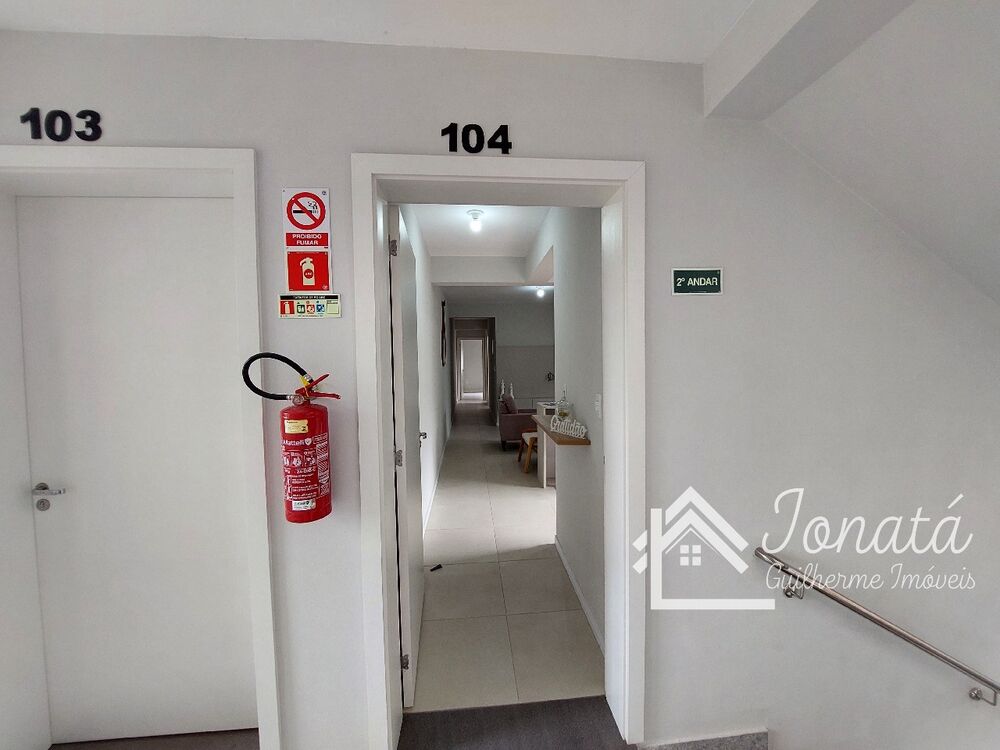 Apartamento à venda com 2 quartos, 72m² - Foto 1