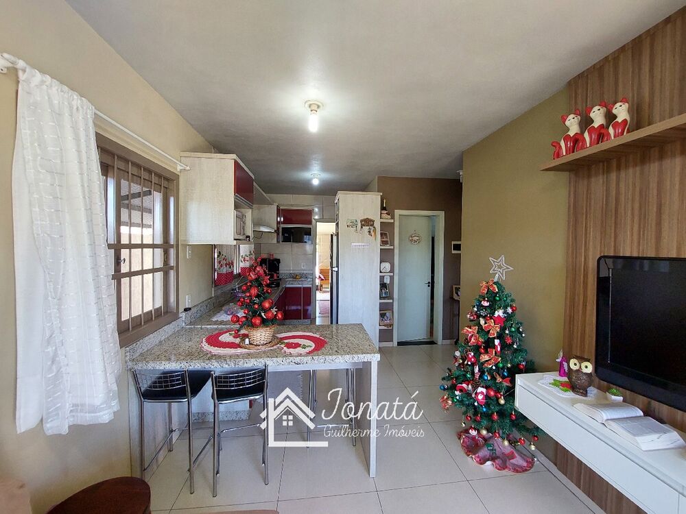Casa à venda com 2 quartos, 110m² - Foto 2