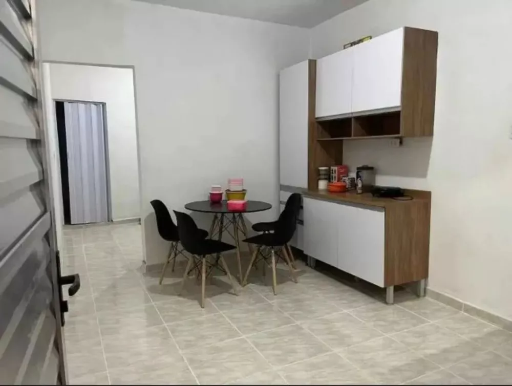 Casa, 1 quarto, 38 m² - Foto 1