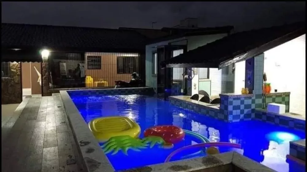 Casa, 3 quartos, 250 m² - Foto 1