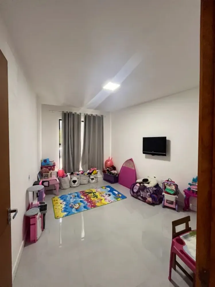 Casa, 4 quartos, 240 m² - Foto 27