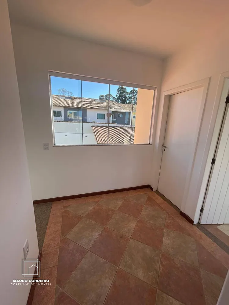 Casa, 4 quartos, 262 m² - Foto 1