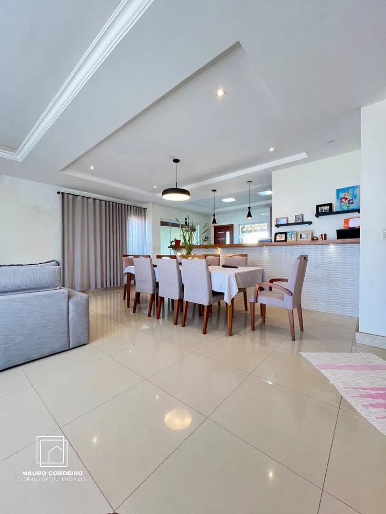 Casa, 5 quartos, 294 m² - Foto 3